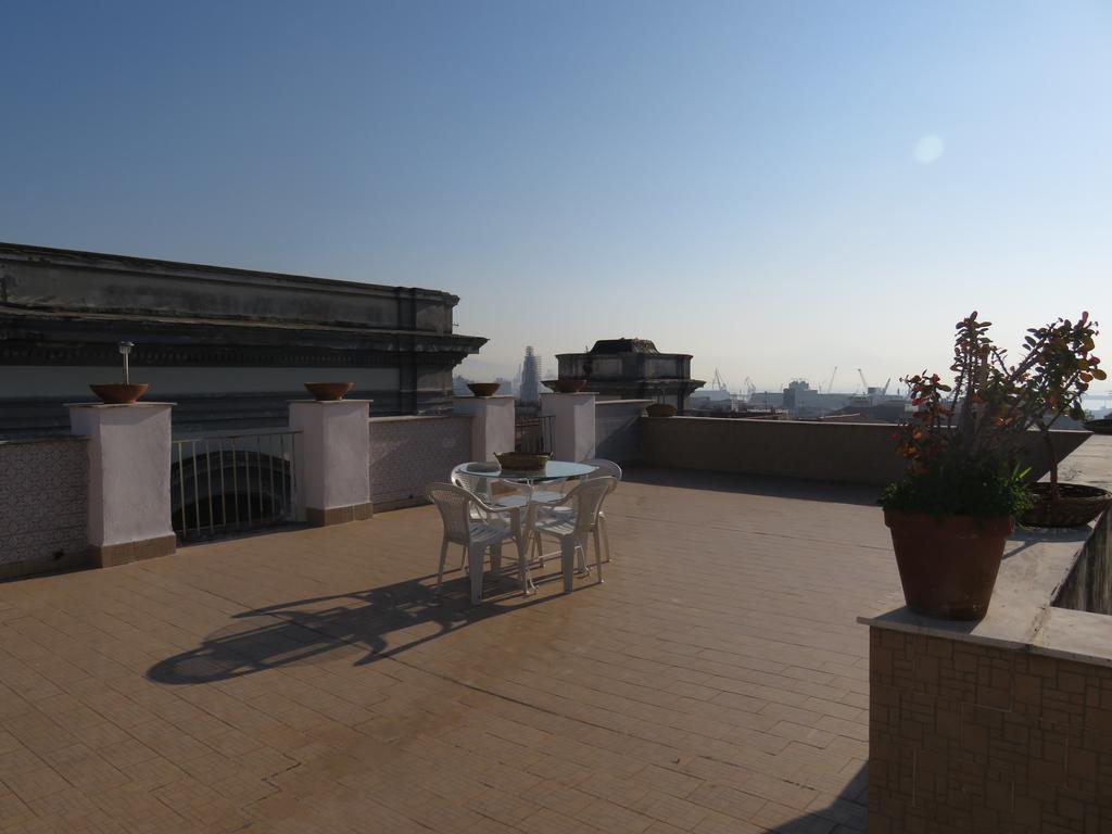 Rosy'S Hotel Napels Buitenkant foto