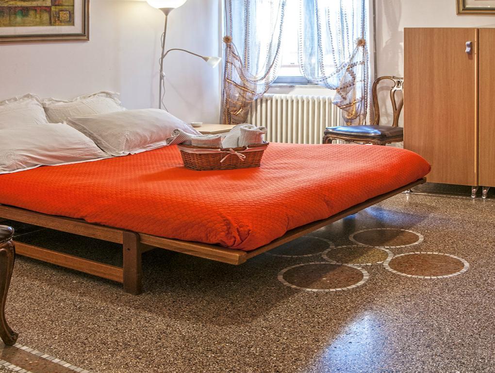 Rosy'S Hotel Napels Buitenkant foto